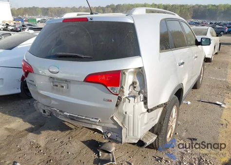 2015 Kia Sorento Lx z USA, uszkodzony, nr VIN 5XYKT3A66FG557308